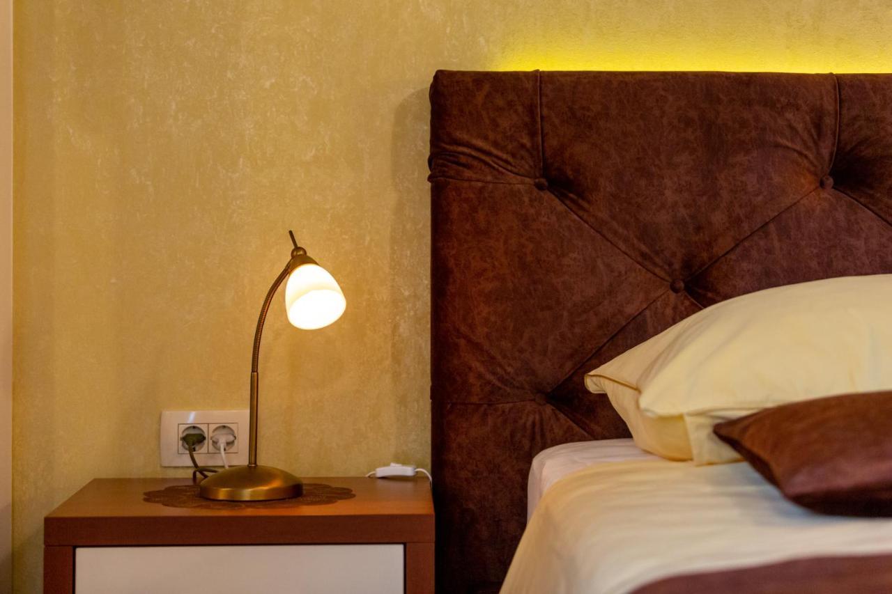 Studio Apartment Oleander Сплит Екстериор снимка