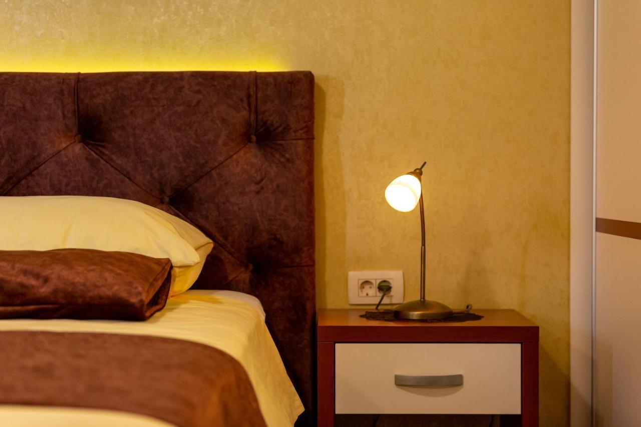 Studio Apartment Oleander Сплит Екстериор снимка
