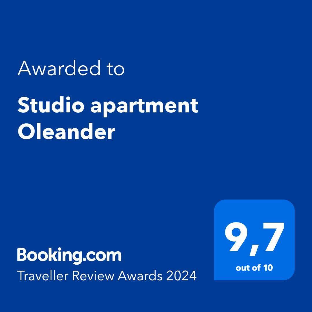 Studio Apartment Oleander Сплит Екстериор снимка