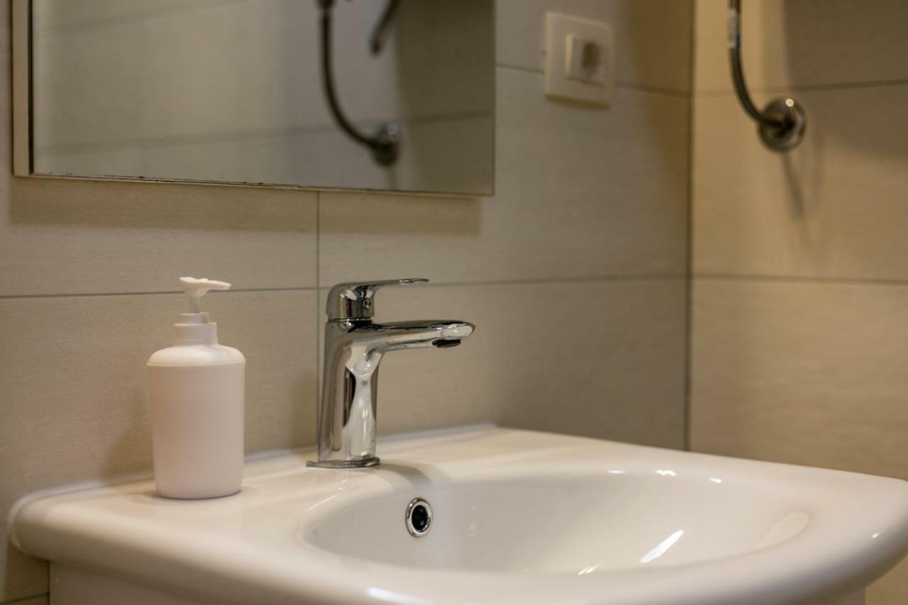 Studio Apartment Oleander Сплит Екстериор снимка